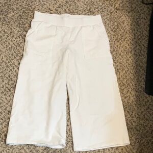White Wide-Leg Cropped Pants